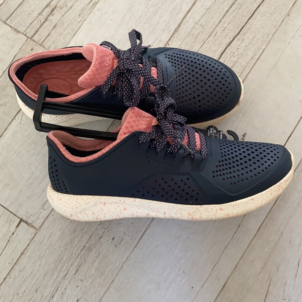 CROCS Literide Pacer Navy and Pink Lace up Sneaker